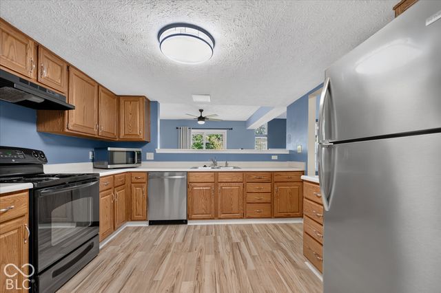 9433 Wimbledon Court, Indianapolis, IN 46250