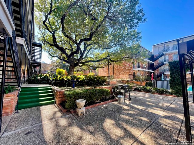 8401 N New Braunfels Ave, San Antonio, TX 78209