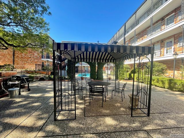 8401 N New Braunfels Ave, San Antonio, TX 78209