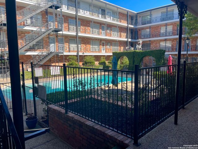 8401 N New Braunfels Ave, San Antonio, TX 78209