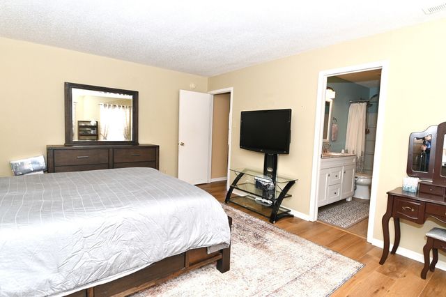 8710 Blooming Grove Drive, Indianapolis, IN 46113