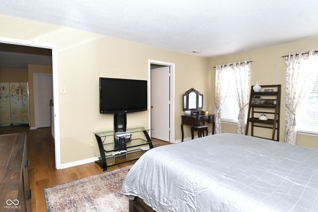 8710 Blooming Grove Drive, Indianapolis, IN 46113