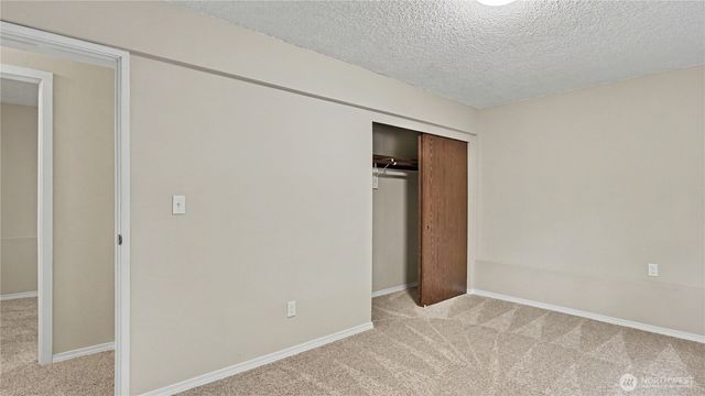 5710 188th Avenue E, Bonney Lake, WA 98390