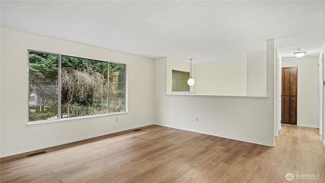 5710 188th Avenue E, Bonney Lake, WA 98390