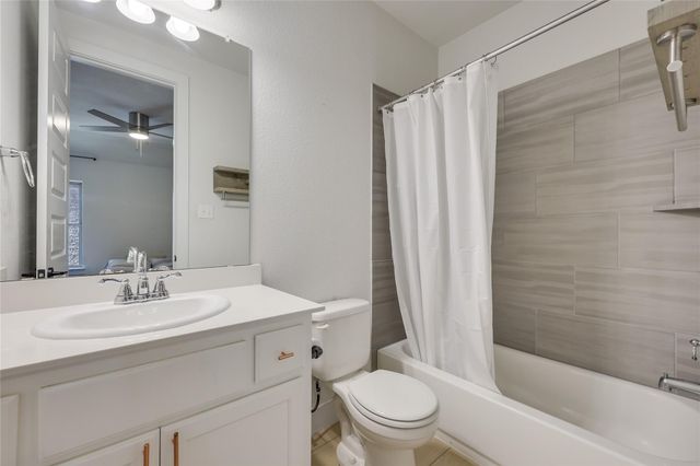 8407 PRAIRIE RYE DR, Lago Vista, TX 78645