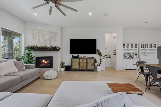 8407 PRAIRIE RYE DR, Lago Vista, TX 78645