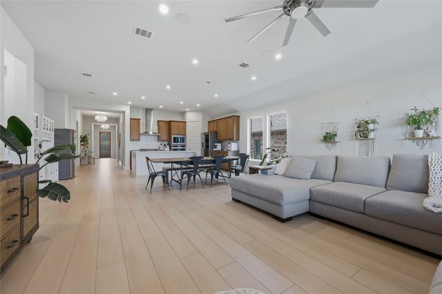 8407 PRAIRIE RYE DR, Lago Vista, TX 78645