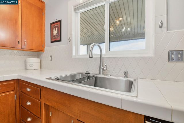 4370 Sandmound Blvd, Oakley, CA 94561