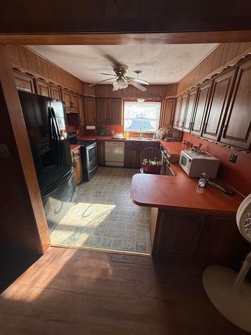 442 Circle Dr, Frederick, OK 73542