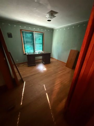 442 Circle Dr, Frederick, OK 73542