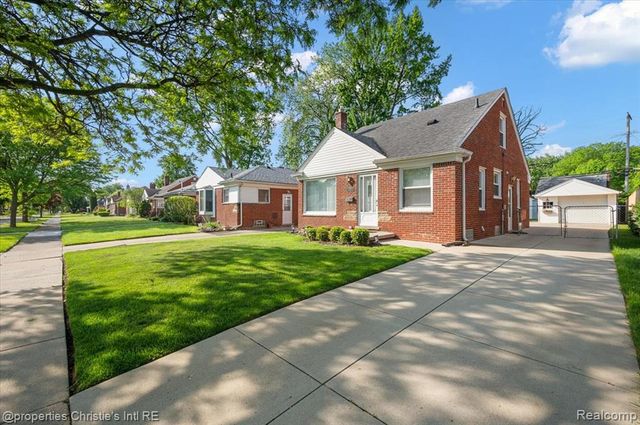 21628 Newcastle Road, Harper Woods, MI 48225