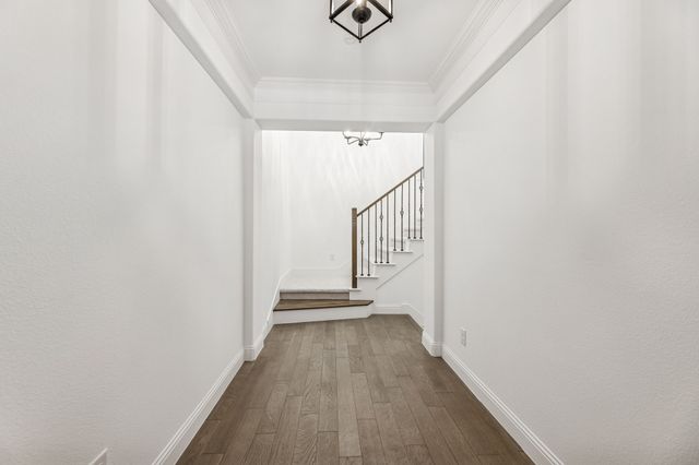 104 Kensington Drive, Lewisville, TX 75067