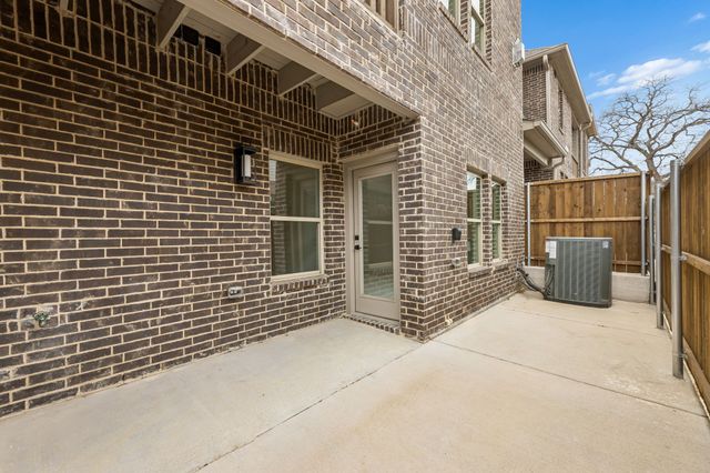 104 Kensington Drive, Lewisville, TX 75067