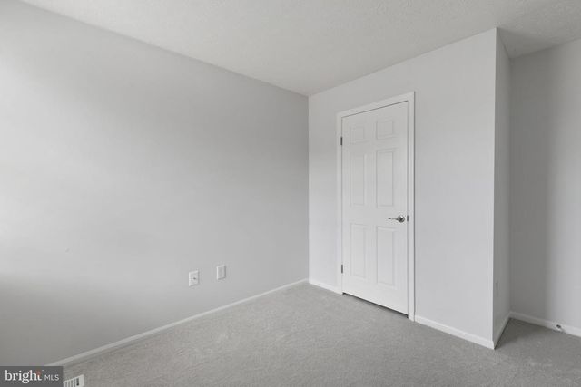 43 YEW RD, Baltimore, MD 21221