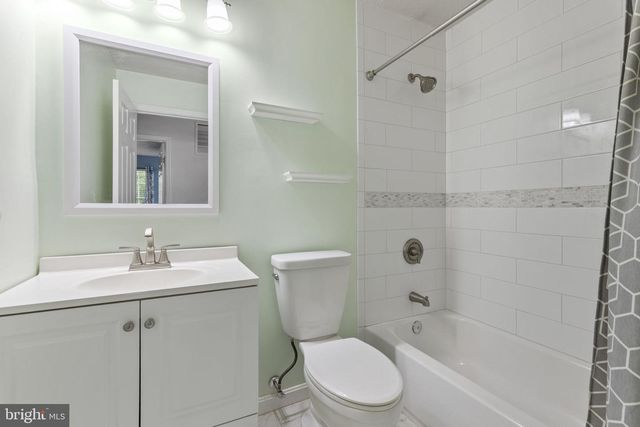 43 YEW RD, Baltimore, MD 21221