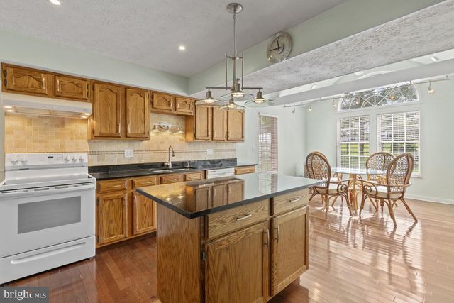 43 YEW RD, Baltimore, MD 21221