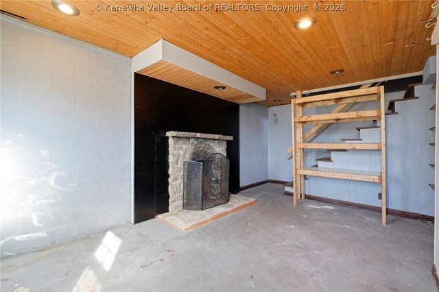 112 Westview Drive, Charleston, WV 25311