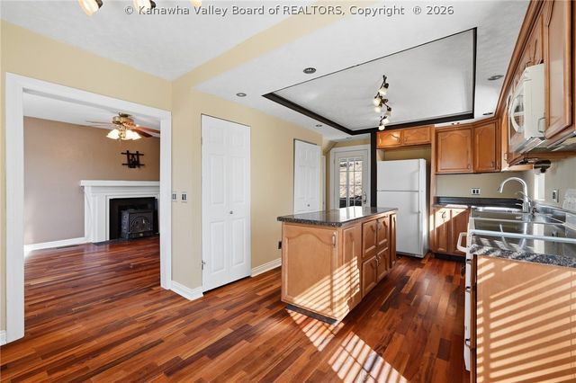 112 Westview Drive, Charleston, WV 25311