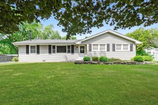 2425 LOCKNER Boulevard, Joliet, IL 60431