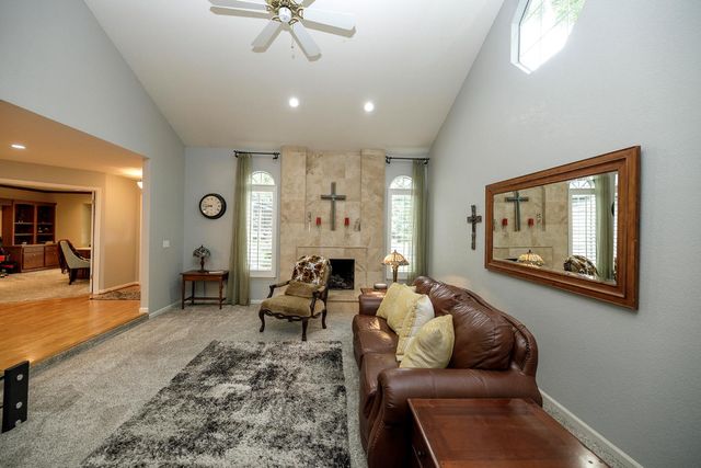 808 Stonecreek Cir, Modesto, CA 95355