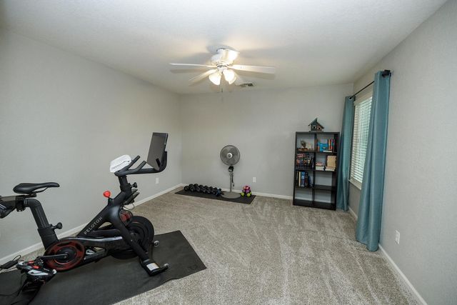 808 Stonecreek Cir, Modesto, CA 95355