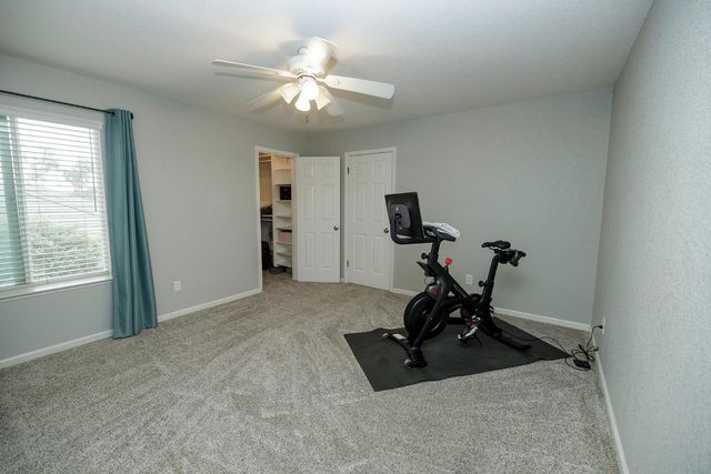 808 Stonecreek Cir, Modesto, CA 95355