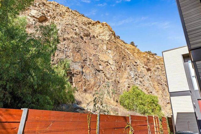 8268 High St, La Mesa, CA 91941