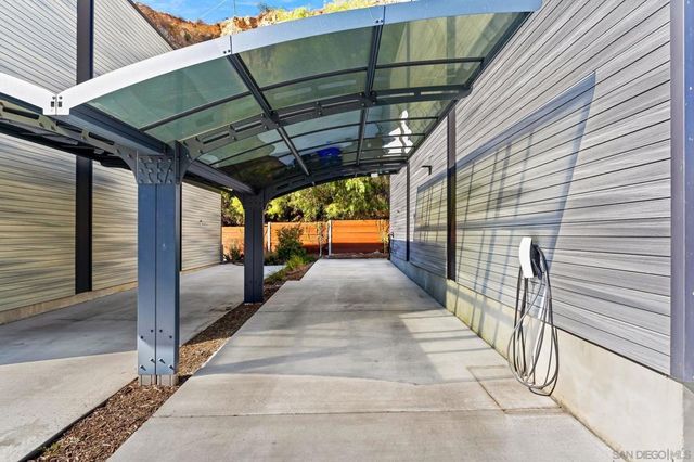 8268 High St, La Mesa, CA 91941