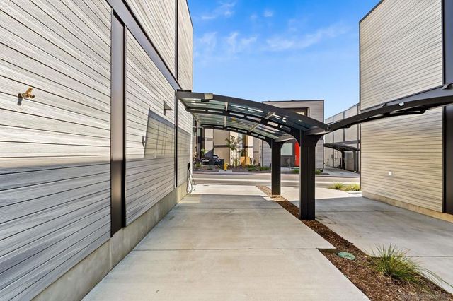 8268 High St, La Mesa, CA 91941