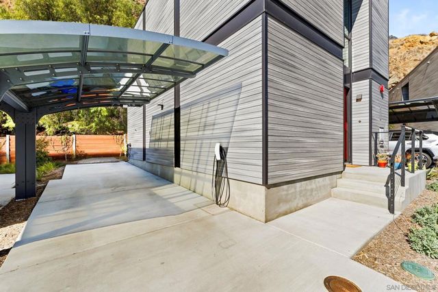 8268 High St, La Mesa, CA 91941