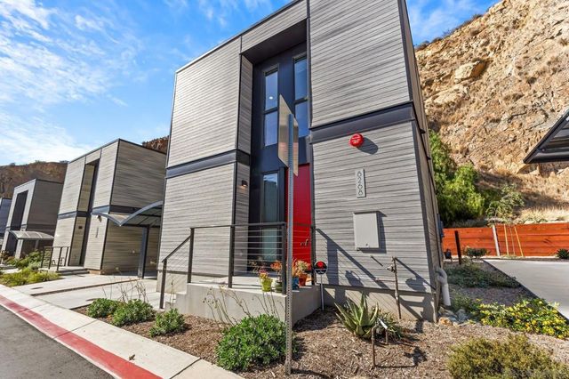 8268 High St, La Mesa, CA 91941