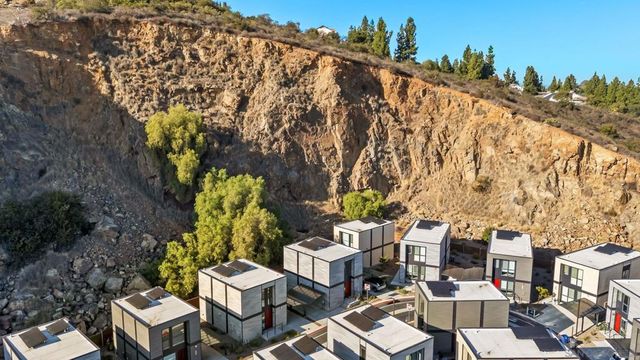 8268 High St, La Mesa, CA 91941