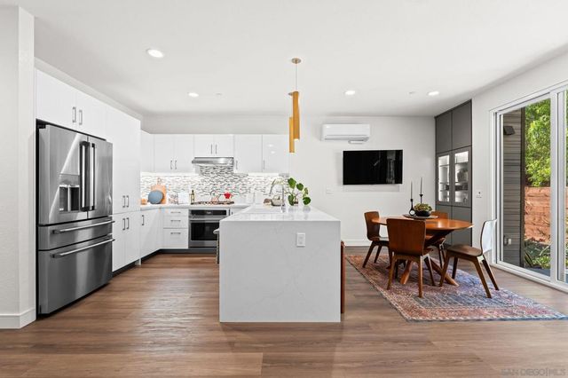 8268 High St, La Mesa, CA 91941