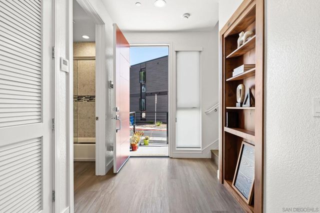 8268 High St, La Mesa, CA 91941