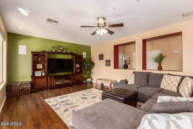 5118 W Swayback Pass, Phoenix, AZ 85083