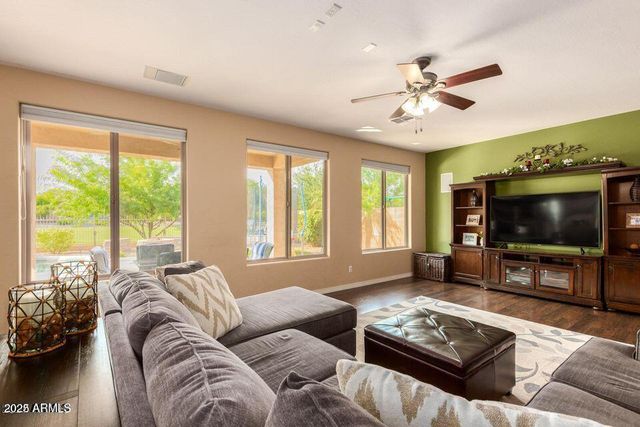 5118 W Swayback Pass, Phoenix, AZ 85083