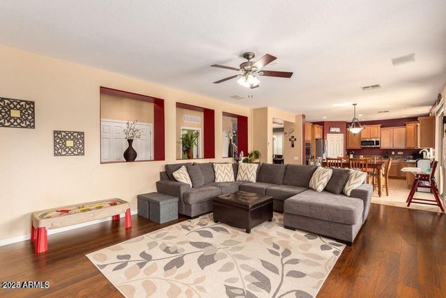 5118 W Swayback Pass, Phoenix, AZ 85083