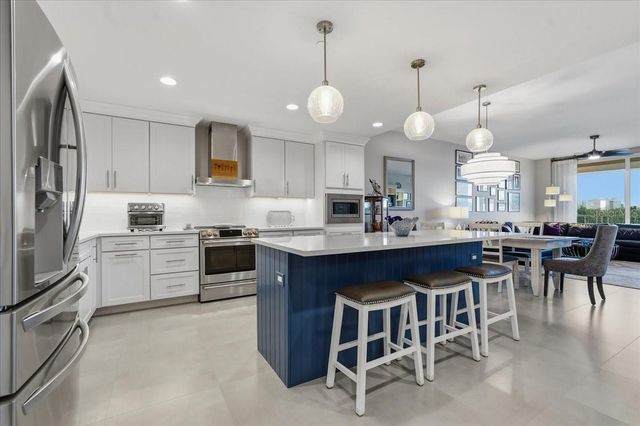920 N OSCEOLA AVENUE 605, Clearwater, FL 33755