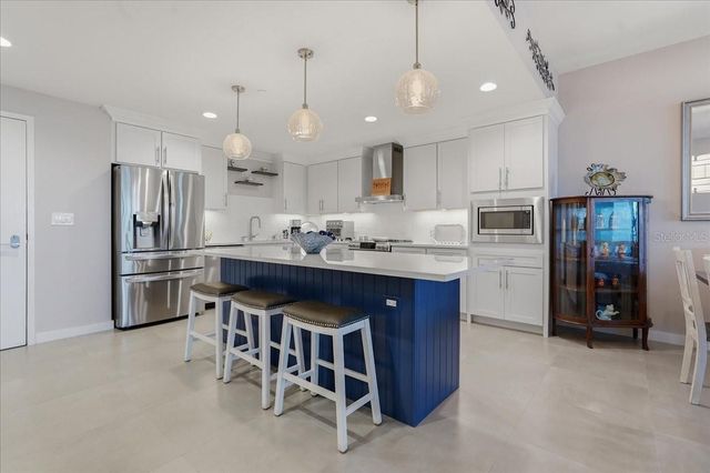 920 N OSCEOLA AVENUE 605, Clearwater, FL 33755