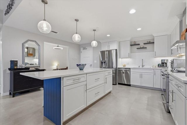 920 N OSCEOLA AVENUE 605, Clearwater, FL 33755