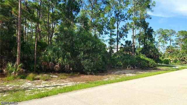 3281 15th AVE SW, Naples, FL 34117