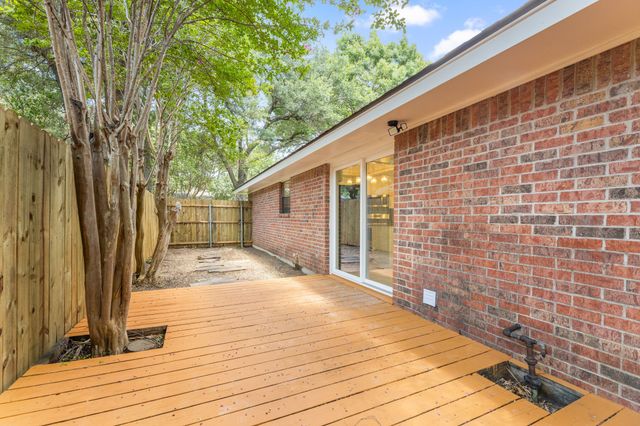 1202 Fawn Ridge Drive, Duncanville, TX 75137