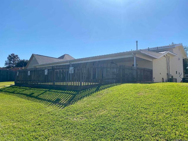 12385 Pecan Island Rd, Jarreau, LA 70736