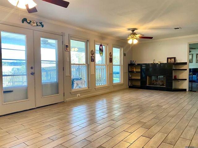 12385 Pecan Island Rd, Jarreau, LA 70736