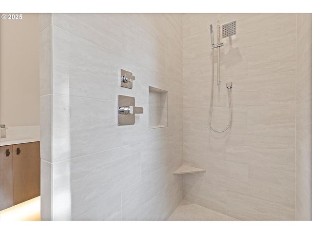 740 MONICA Ct, Cannon Beach, OR 97110