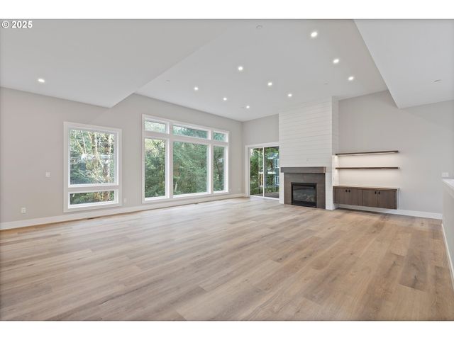 740 MONICA Ct, Cannon Beach, OR 97110