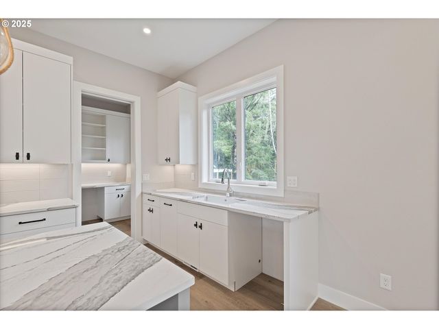 740 MONICA Ct, Cannon Beach, OR 97110