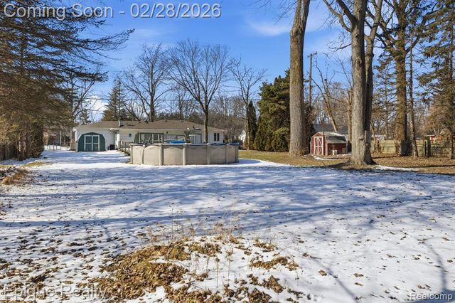 2480 Brownwood Drive, Port Huron, MI 48060