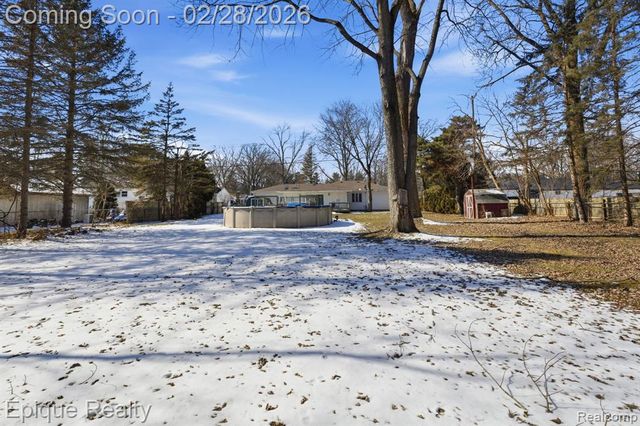 2480 Brownwood Drive, Port Huron, MI 48060