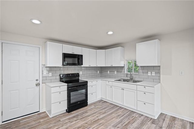 8428 Flora Avenue, Kansas City, MO 64131